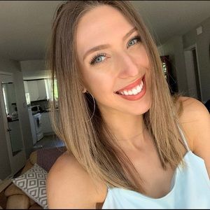 Meet your Posher, Abbie